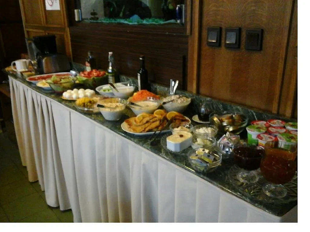 Hotel Omnibusz Budapest Ungarn