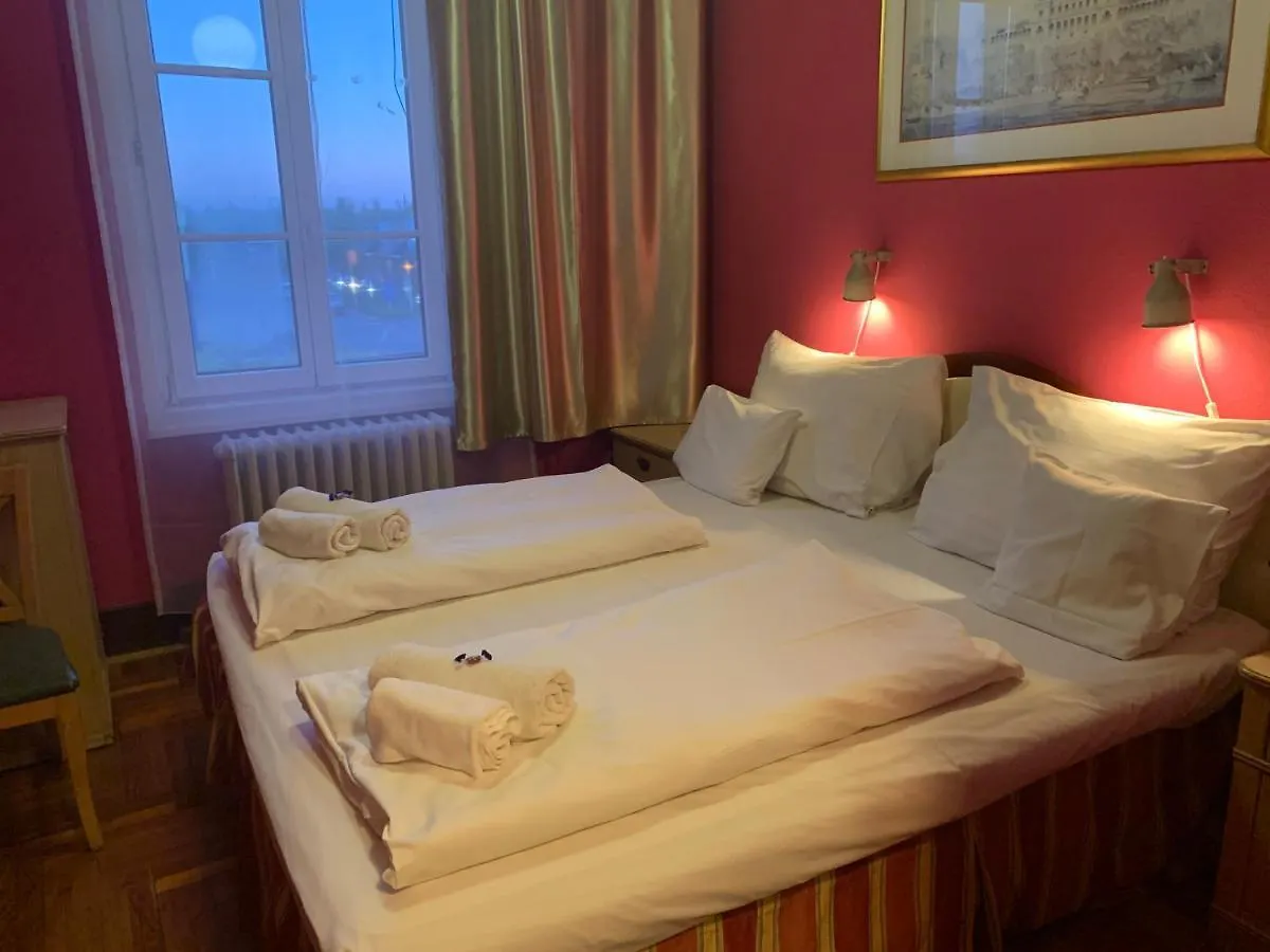 ***  Hotel Omnibusz Budapest Ungarn